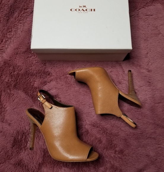 Coach Shoes - Coach Lanora Soft Grain Heels